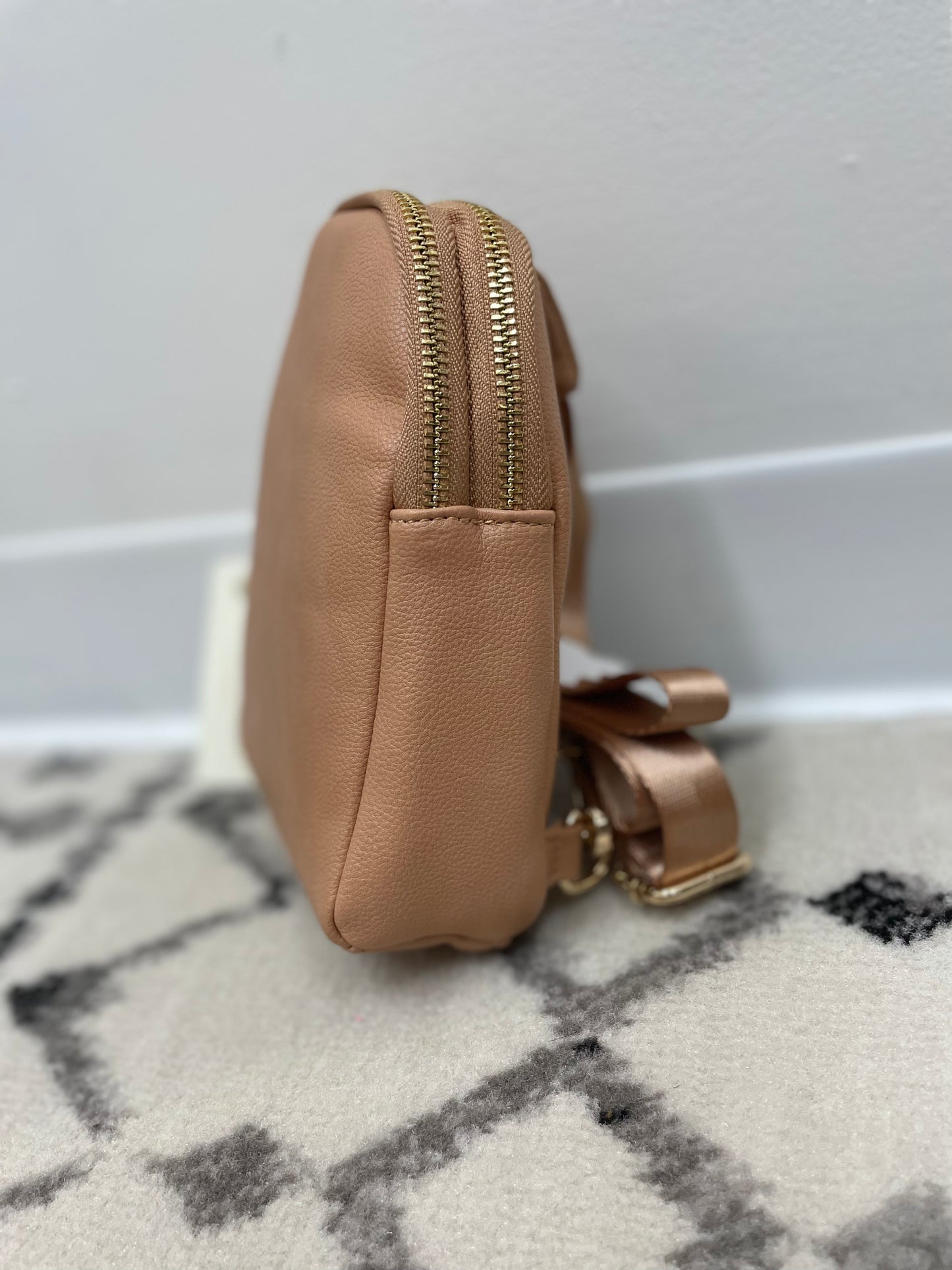 The Nyxx Sling