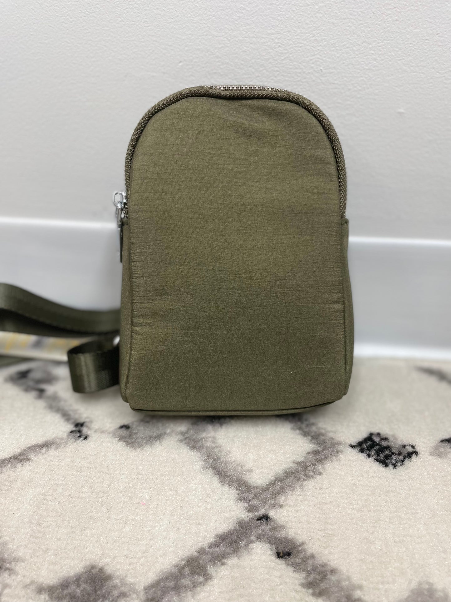 The Nyxx Sling