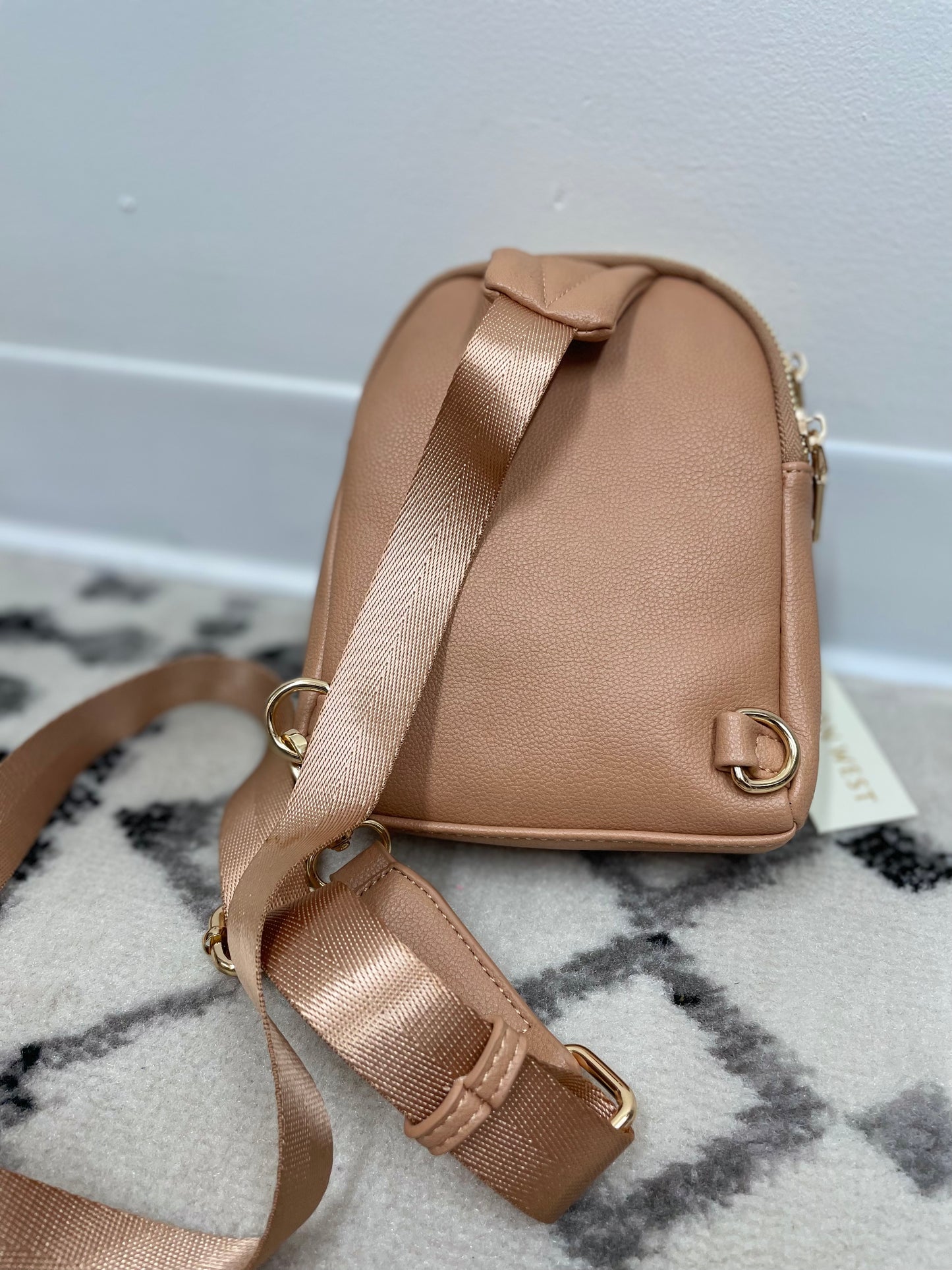 The Nyxx Sling