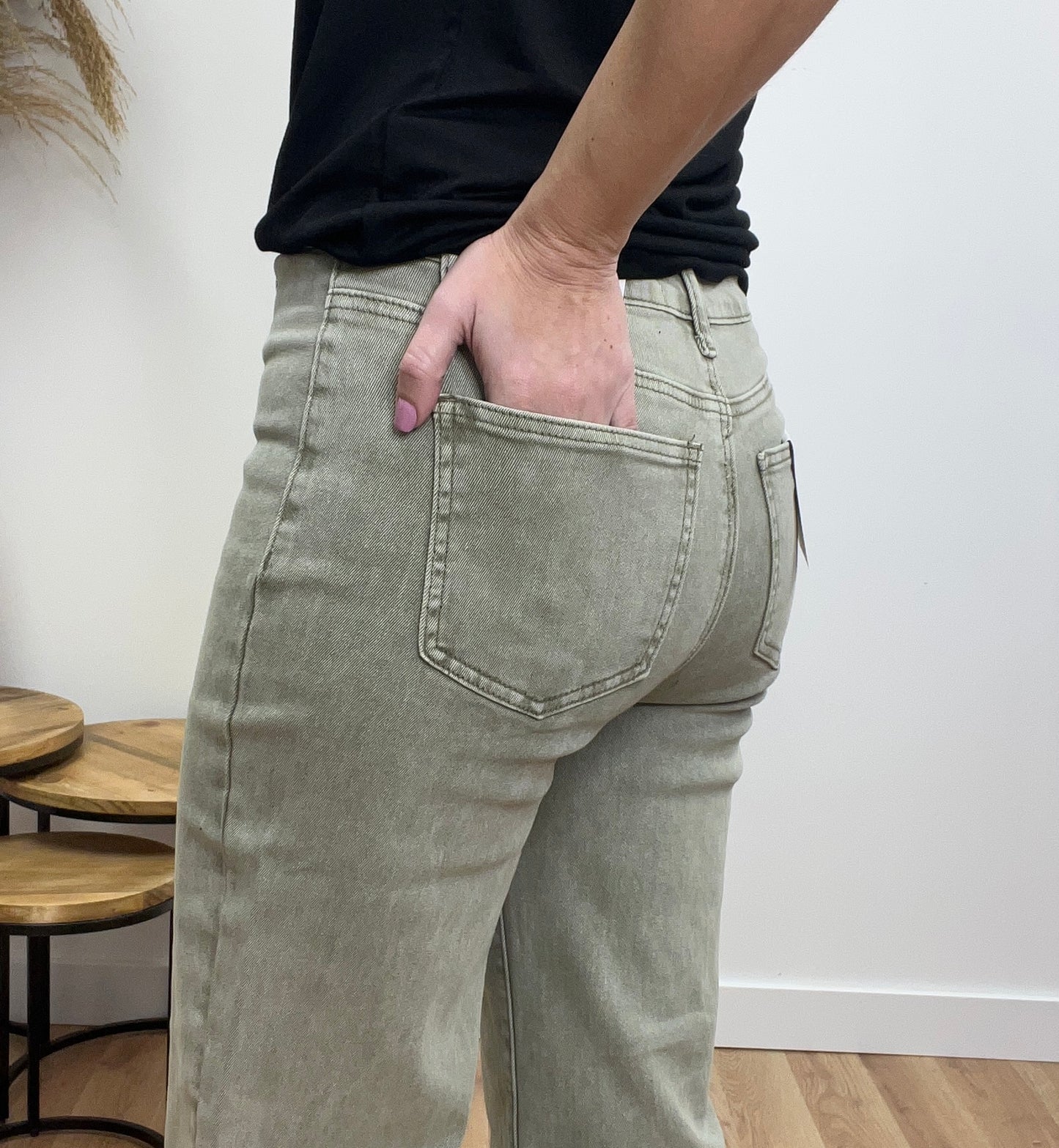 The Eden Cropped Stretchy Jeans
