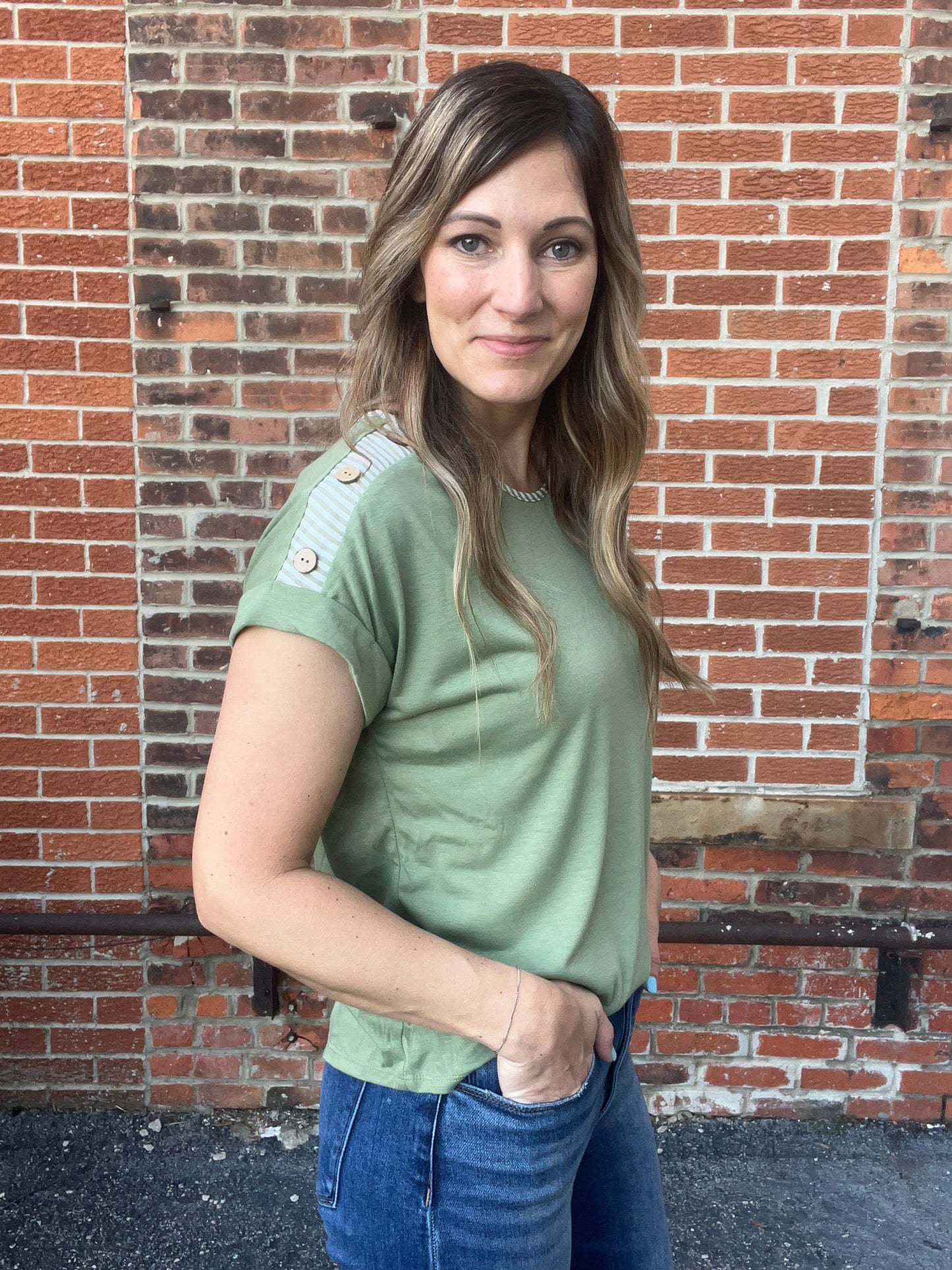 The Marlyn Basic Twist Top