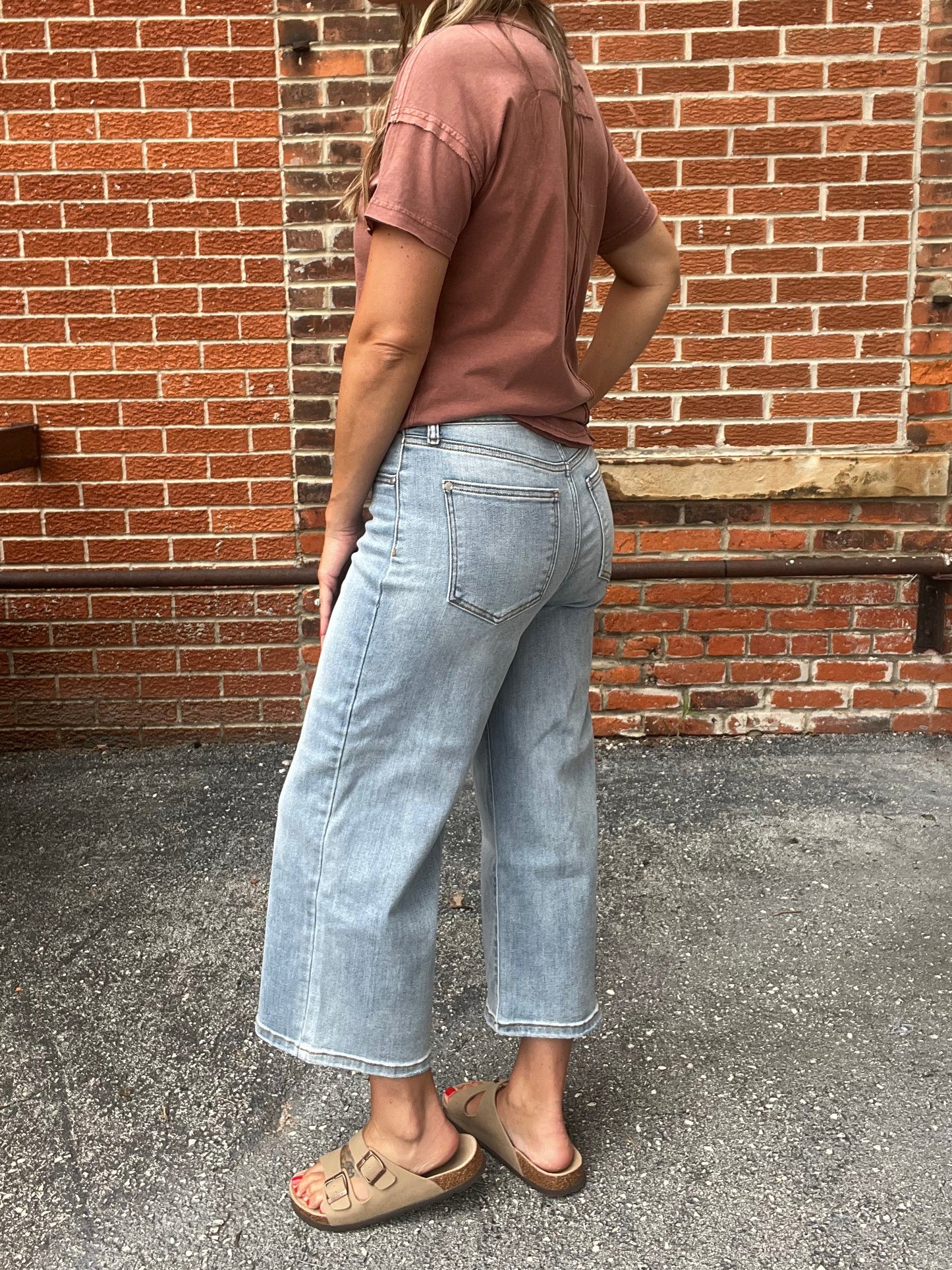The Raylee Mid Rise Cropped Denim