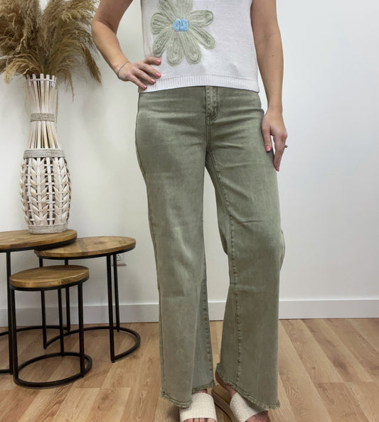 The Eden Cropped Stretchy Jeans