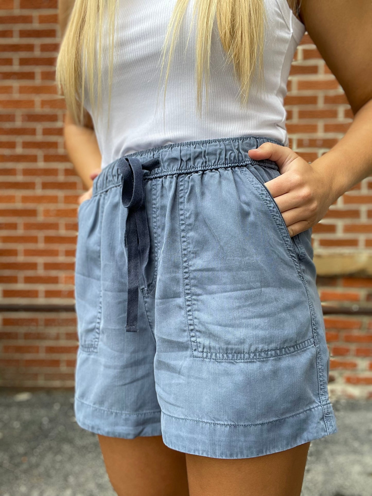 The Rowlan Drawstring Tencel Shorts