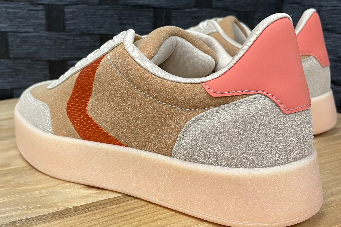 The Amberlynn Casual Sneakers
