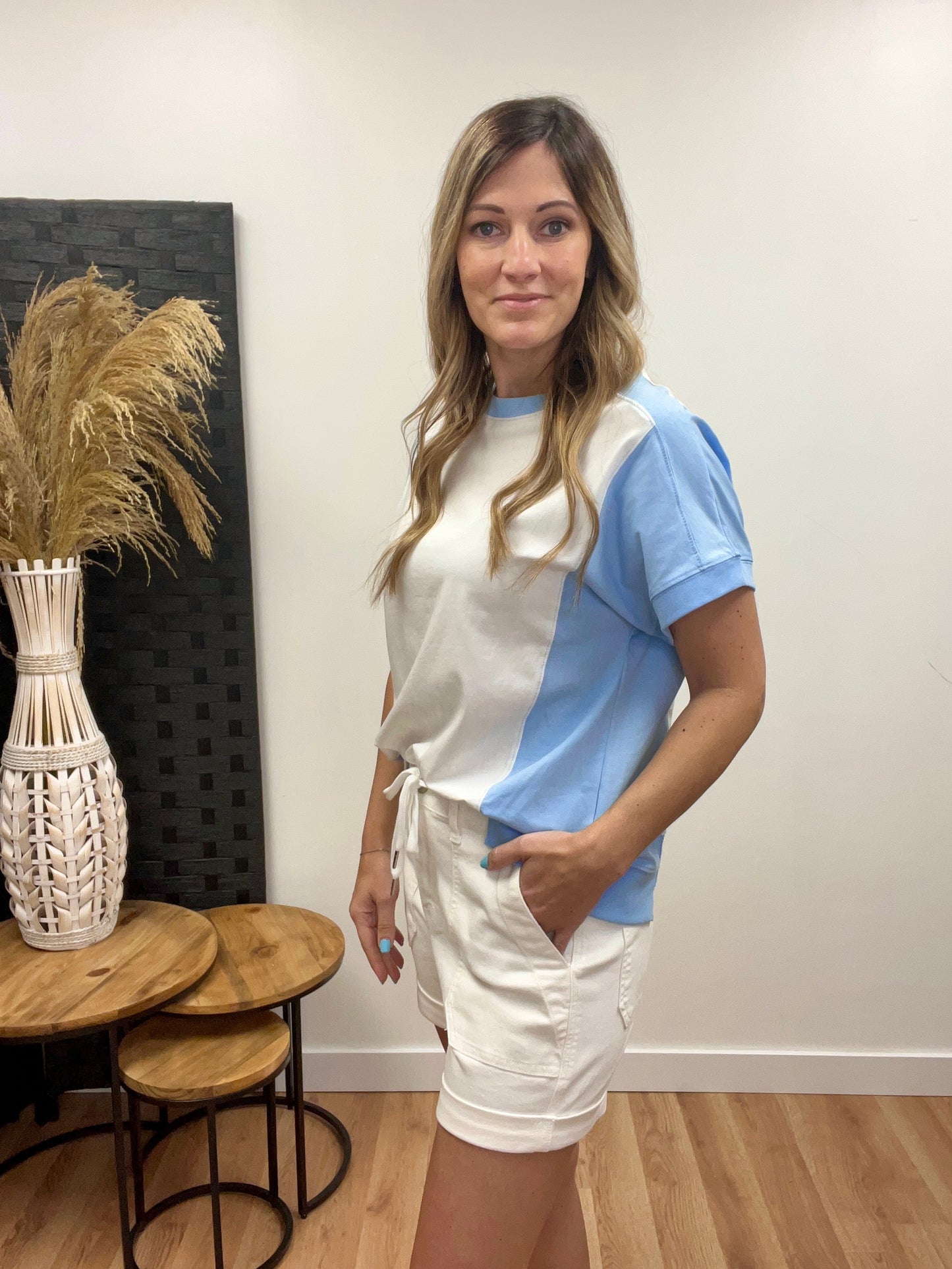 The Himition Basic Color Block Top