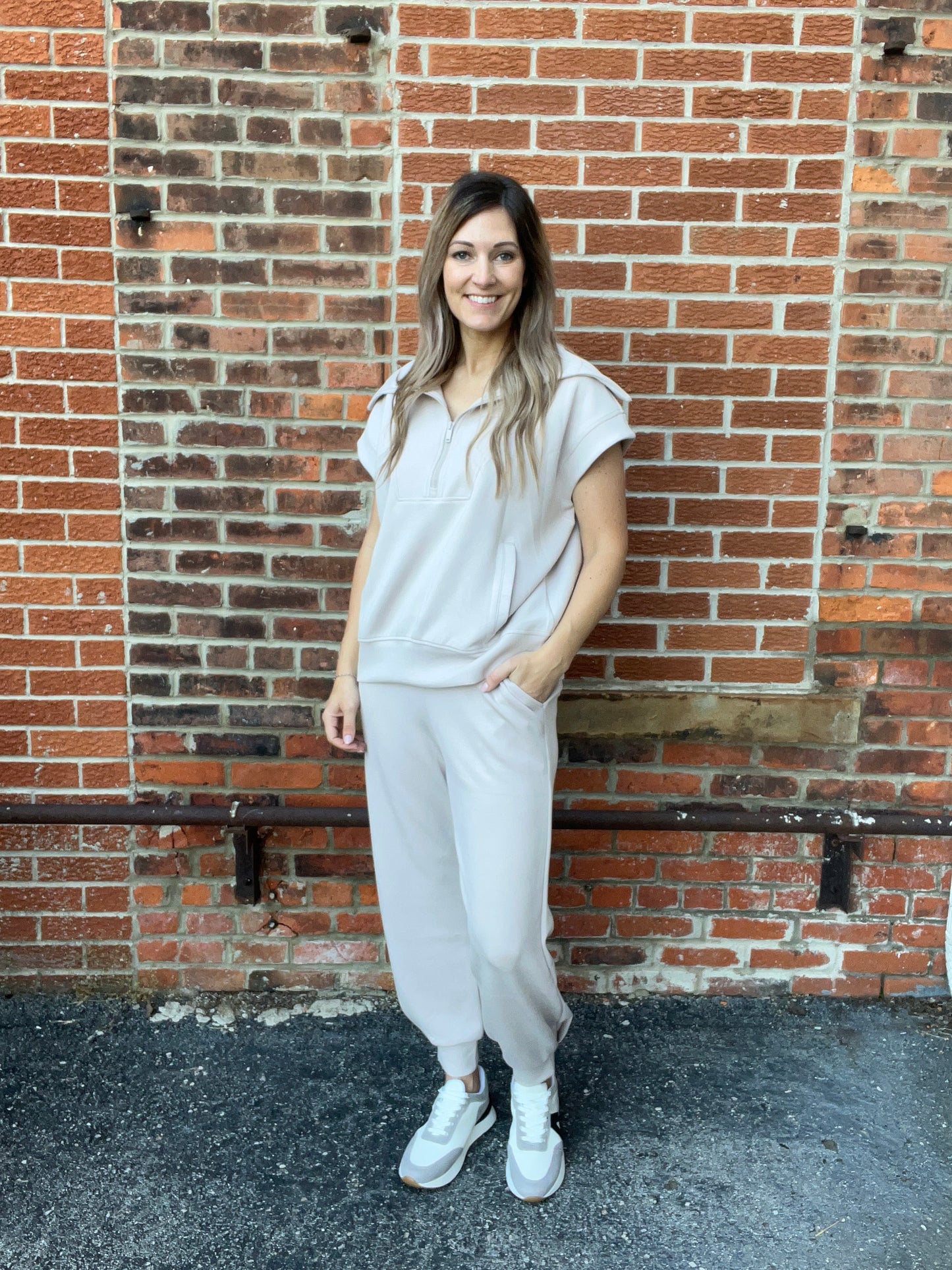 The Traveler Lounge Jogger Set