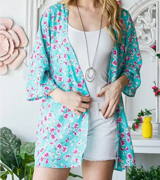 The Blakeley Curvy Floral Kimono