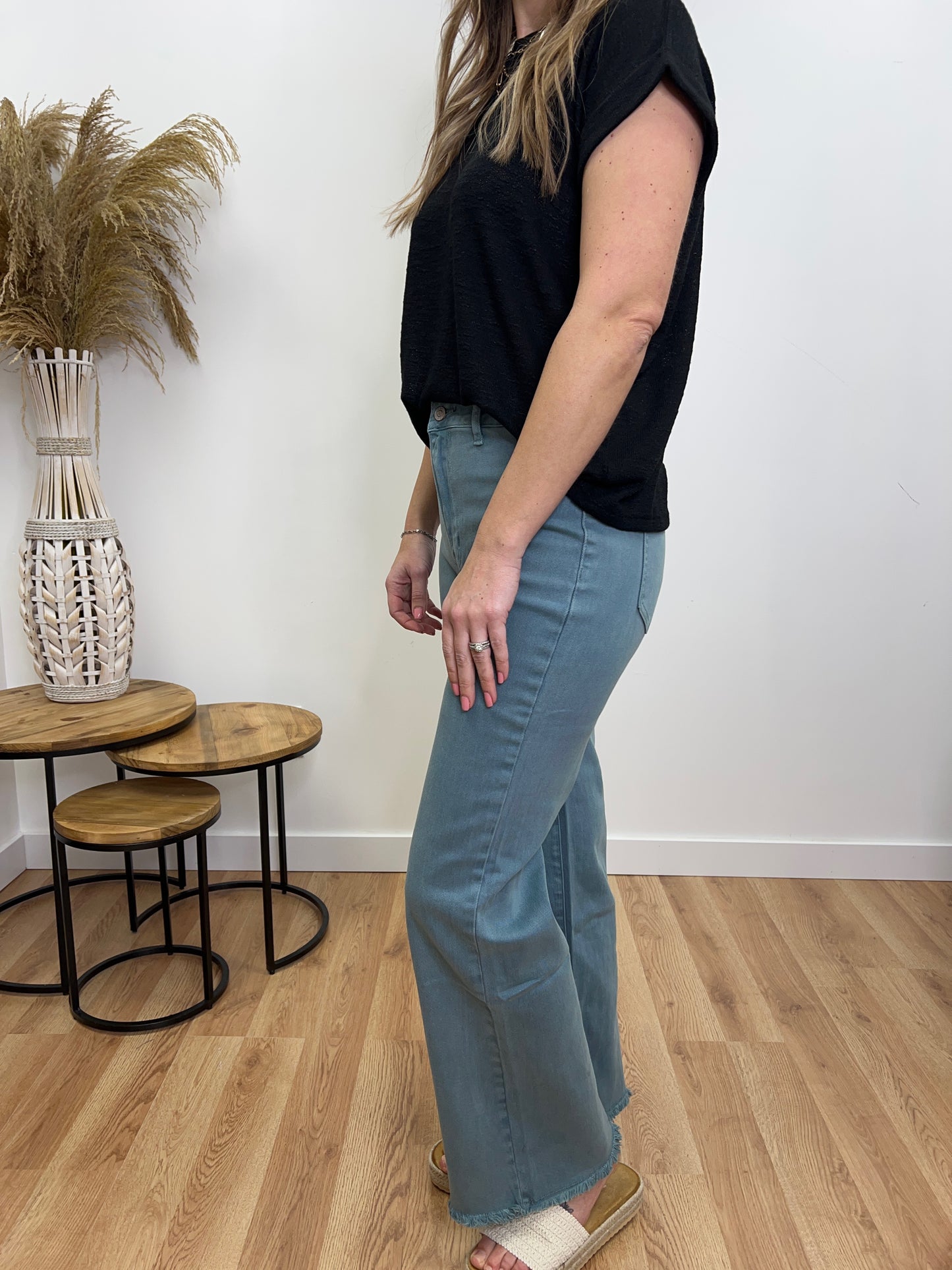 The Eden Cropped Stretchy Jeans