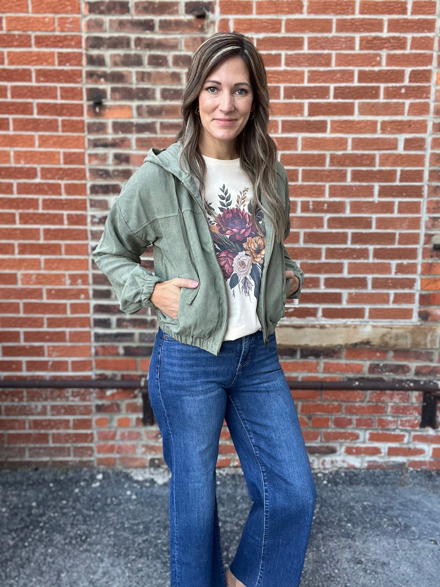 The Aster Graphic Flower Tee