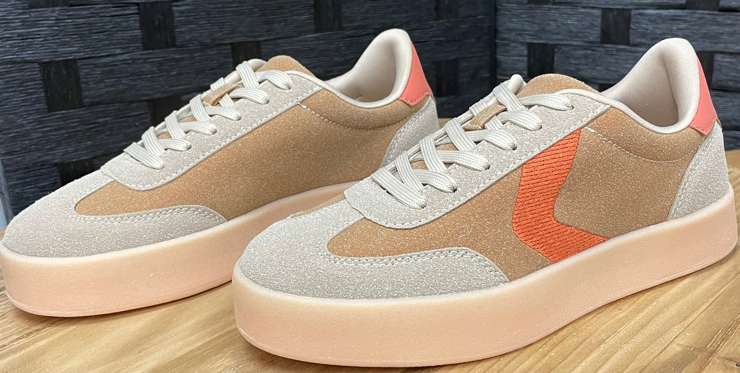 The Amberlynn Casual Sneakers