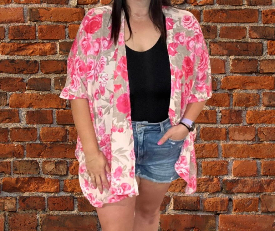 The Jaylenn Curvy Floral Kimono