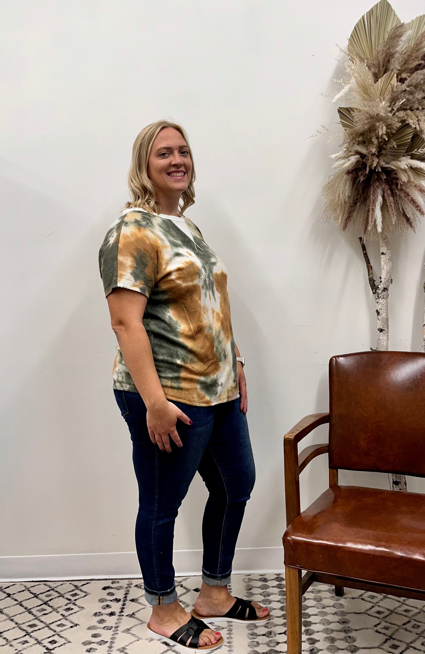 The Oakley Curvy Tee