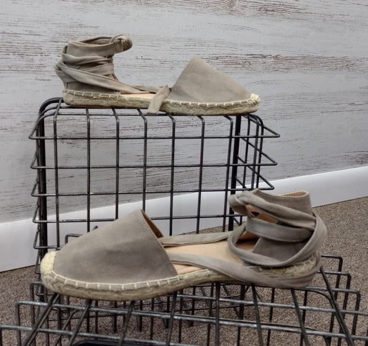 Darci Wrap Around Sandal