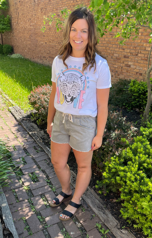 The Jonda Graphic Tee
