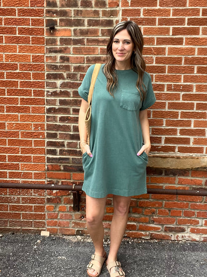 The Elara Relaxed Pocketed Dress