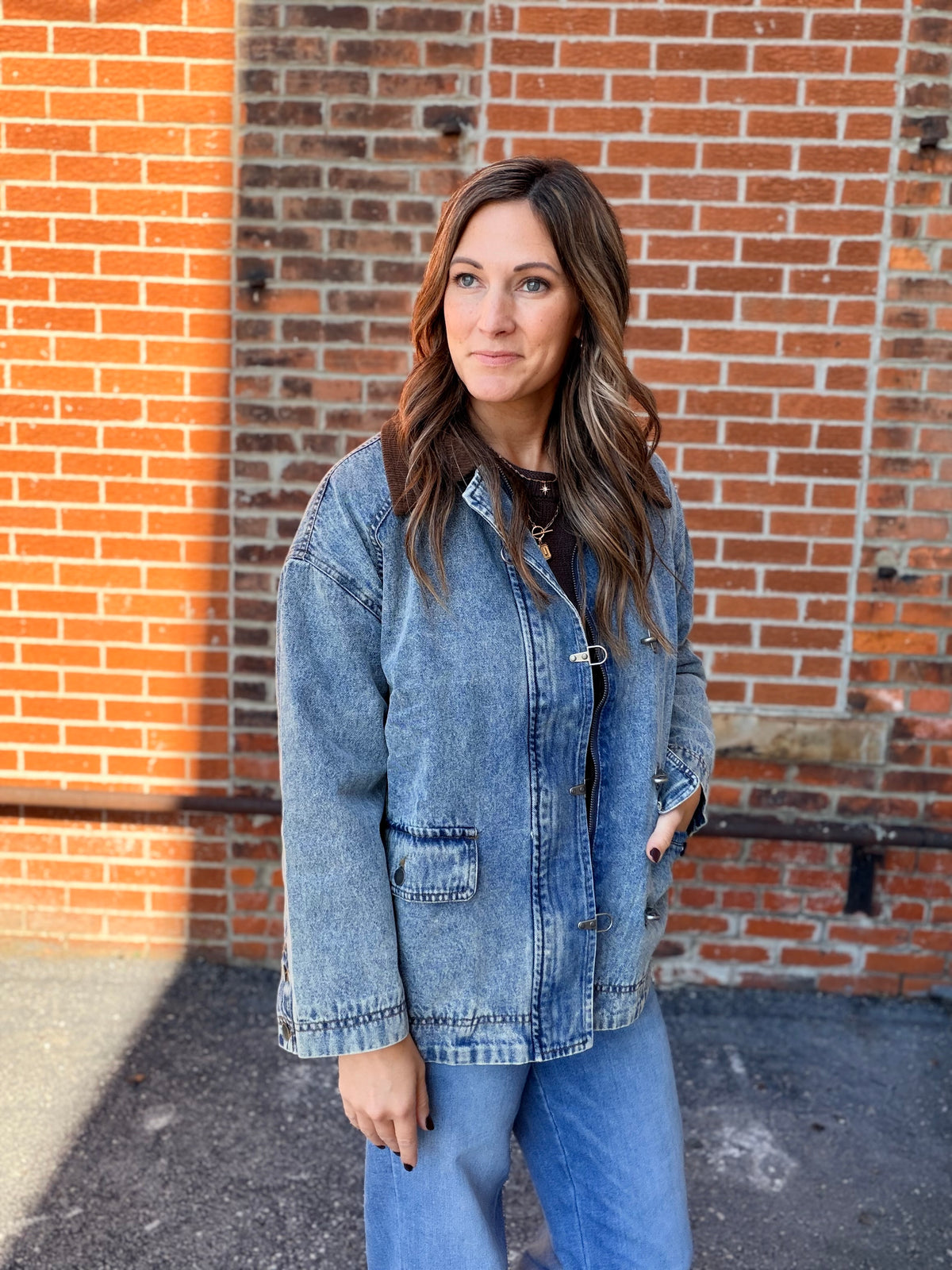 The Milland Contrast Collar Latch Hook Washed Denim Jacket