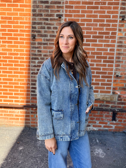 The Milland Contrast Collar Latch Hook Washed Denim Jacket