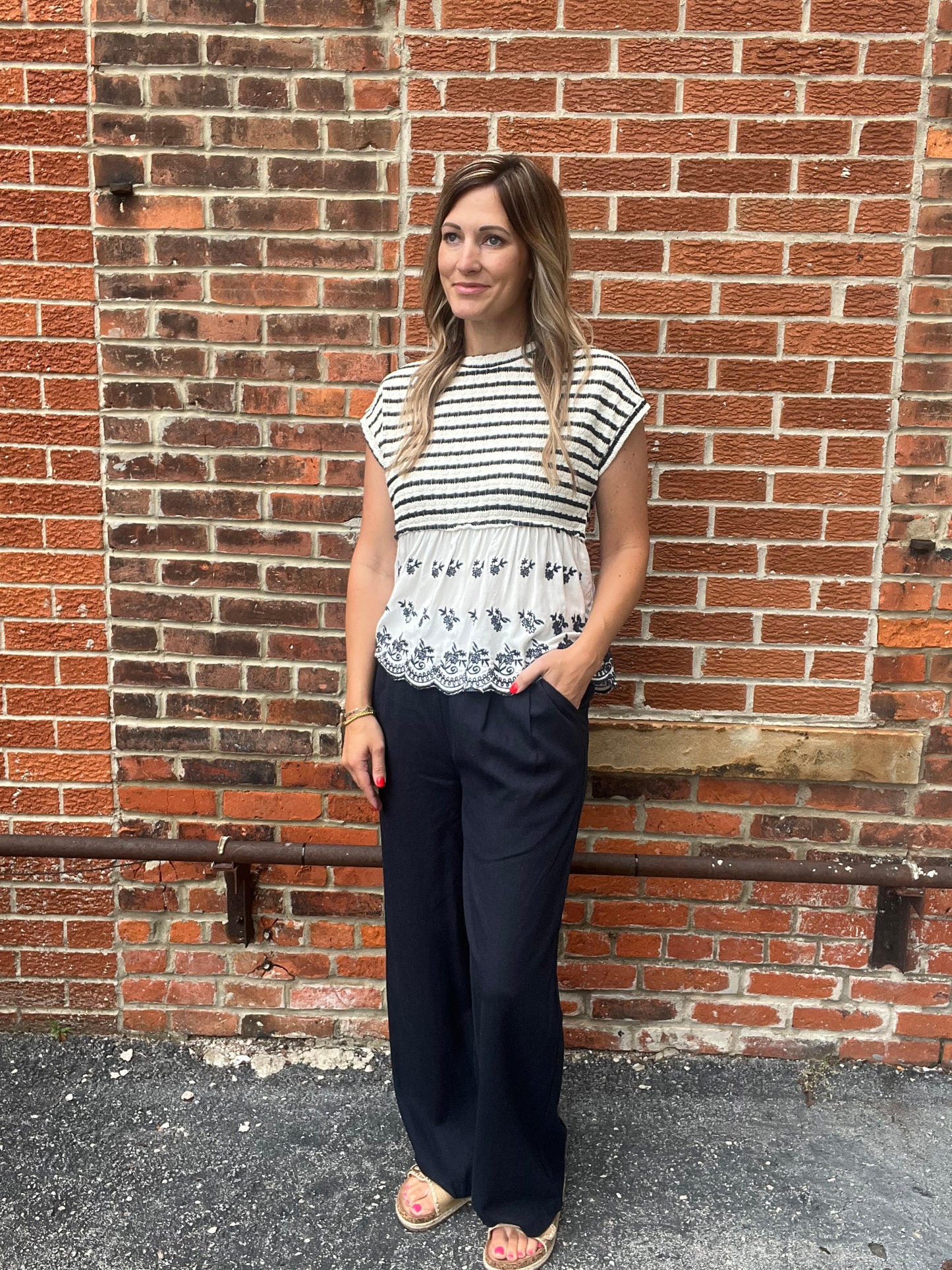 The Haliey Pleated Linen Navy Pants