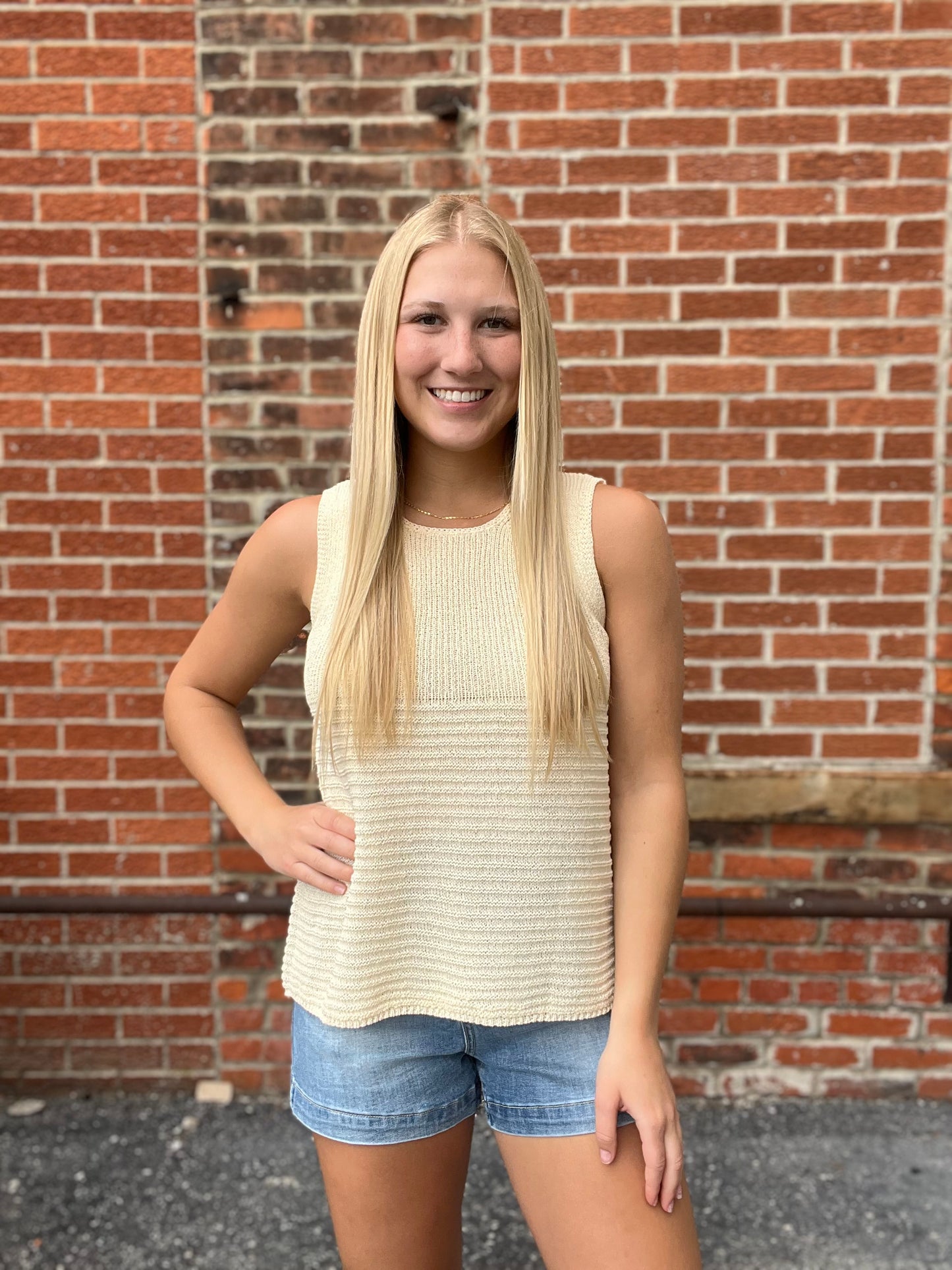 The Pheby Scoop Neck Swing Sweater Tank