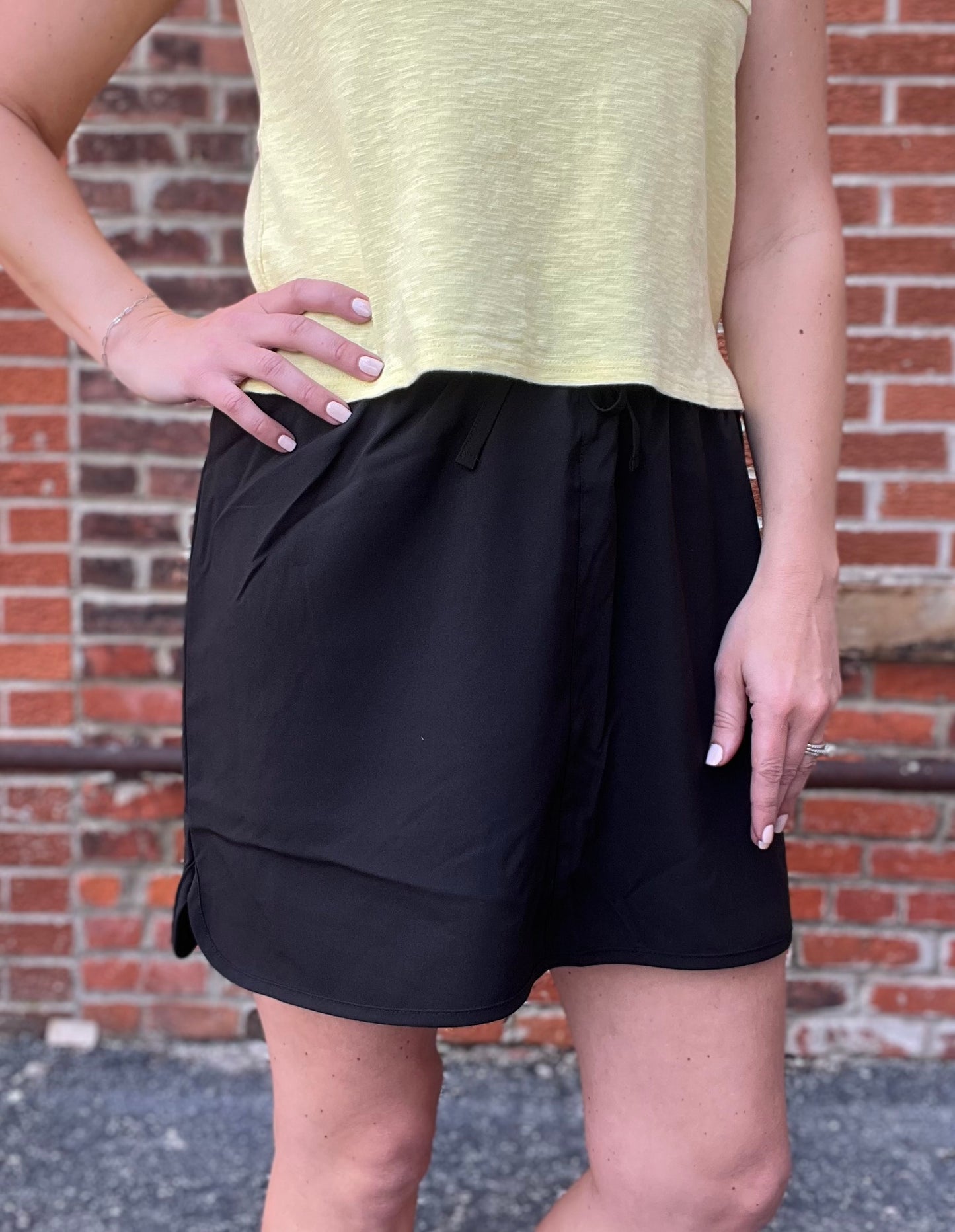 The Linnea Black Dolphin Skort