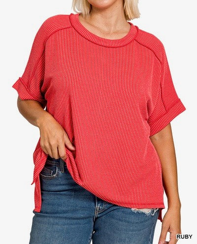 The Ainsley Curvy Ribbed Raw Edge Short Sleeve Top