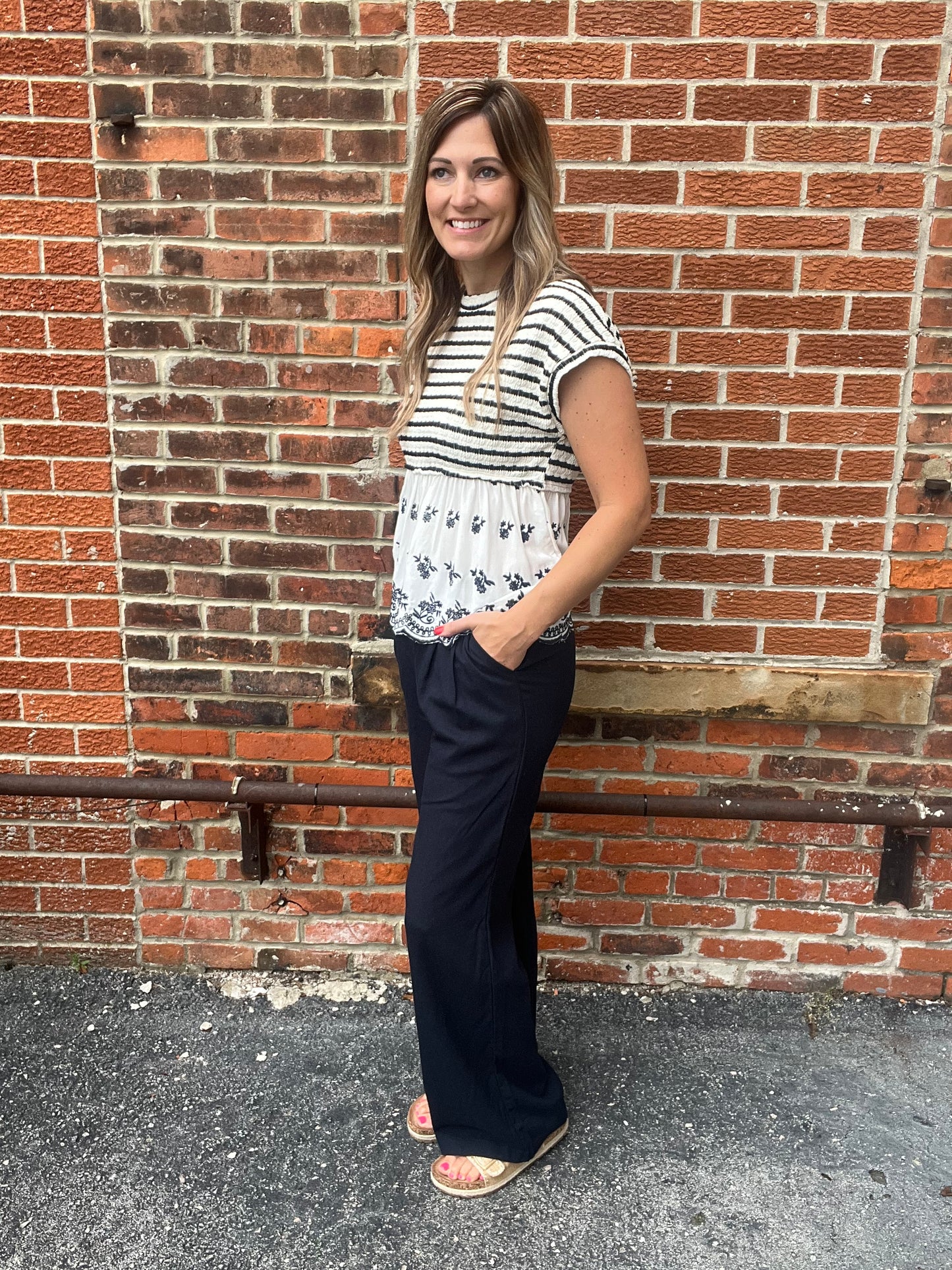 The Haliey Pleated Linen Navy Pants