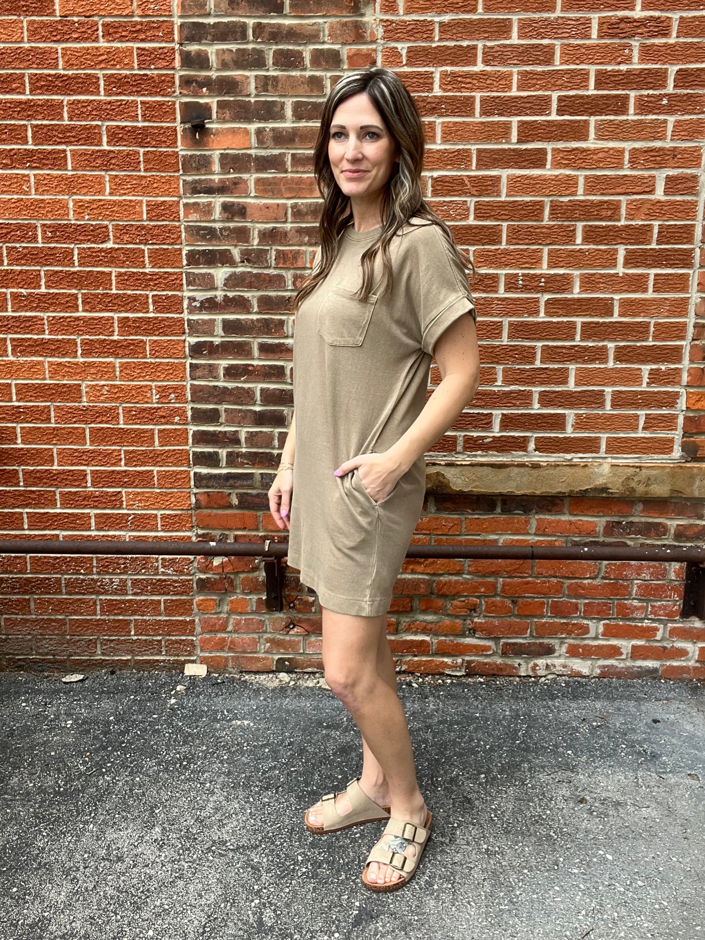 The Elara Relaxed Pocketed Dress