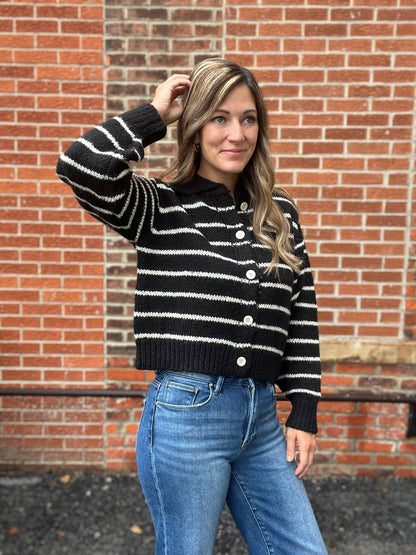 The Duny Stripped Button Down Cropped Top