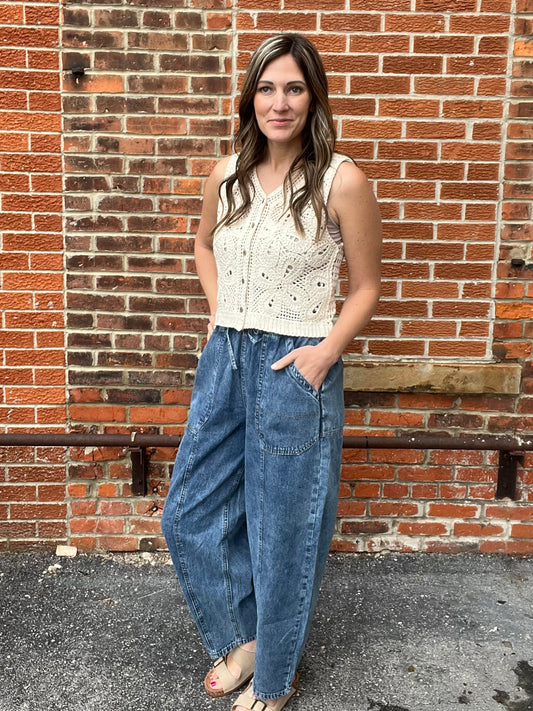 The Rowyl Chambray Barrel Jeans