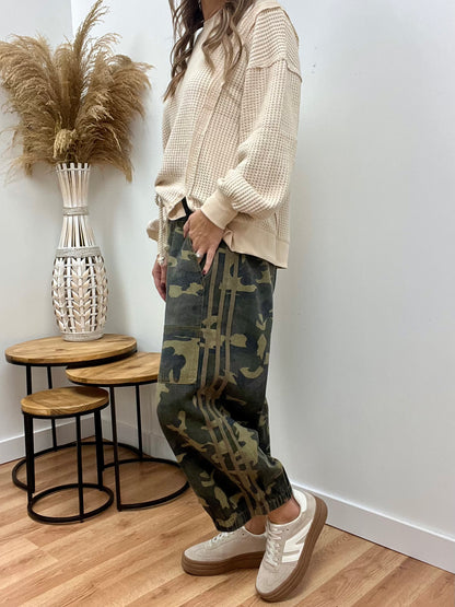 The Rayen Camo Pull on Pants