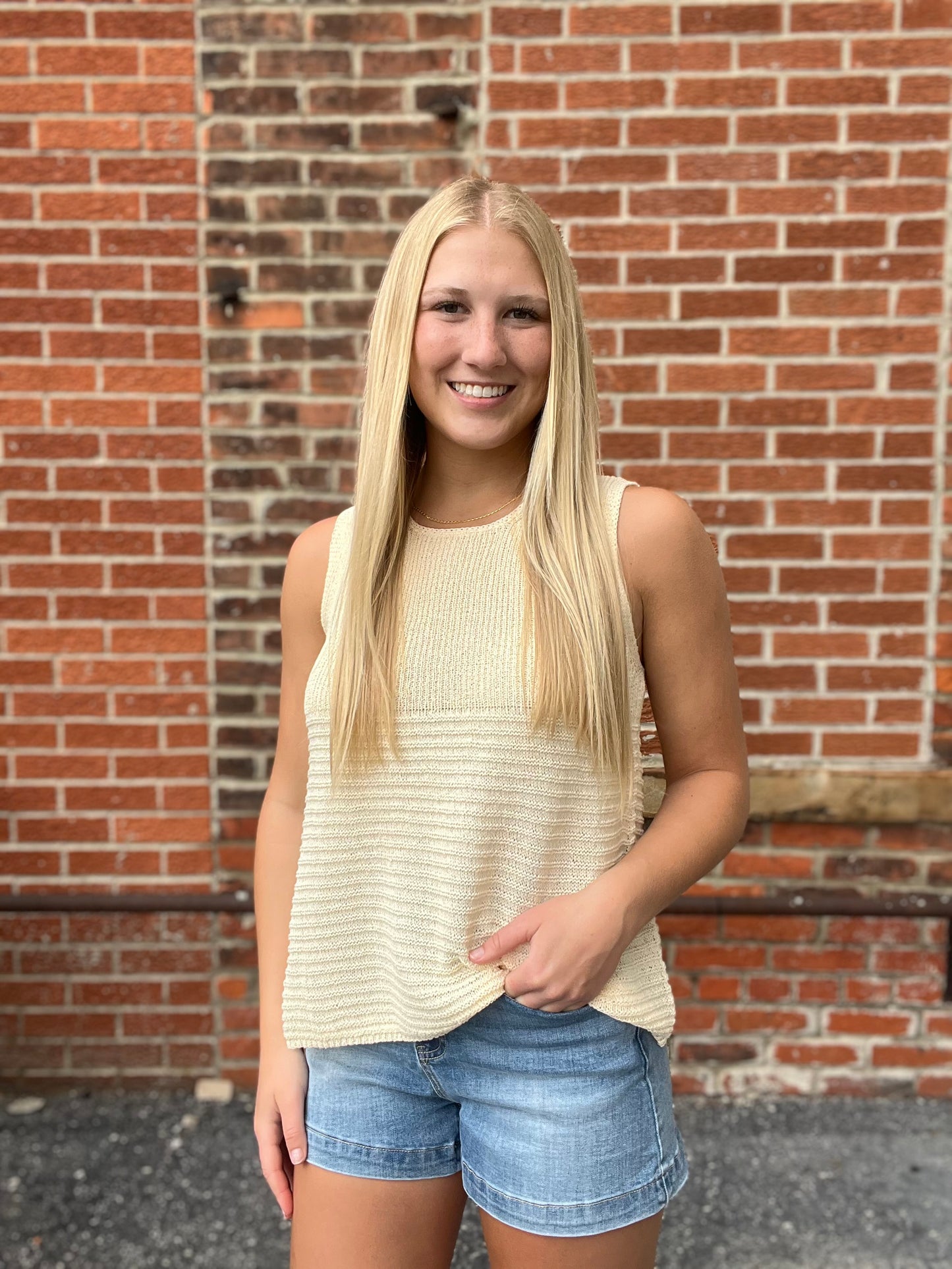 The Pheby Scoop Neck Swing Sweater Tank