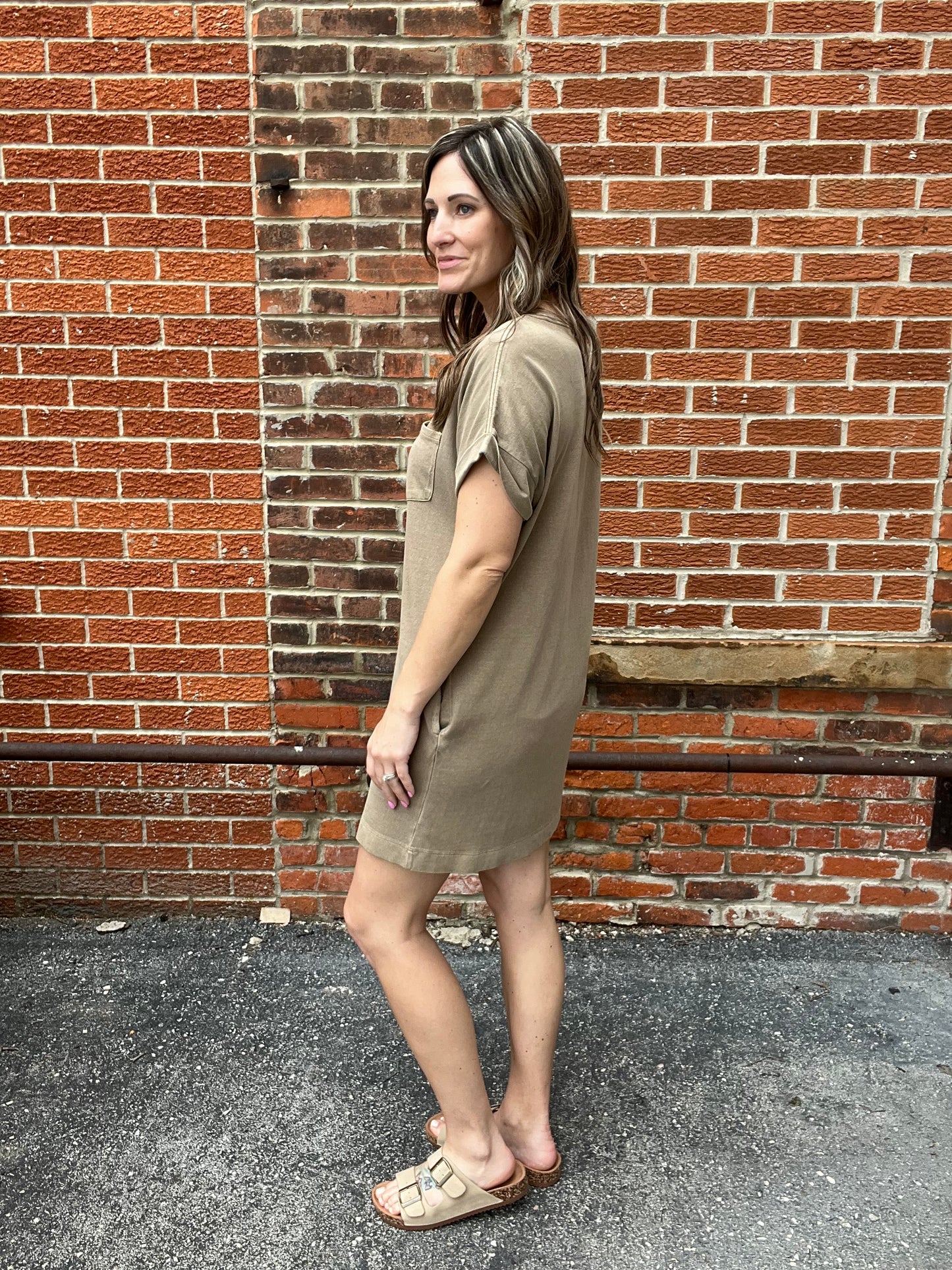 The Elara Relaxed Pocketed Dress