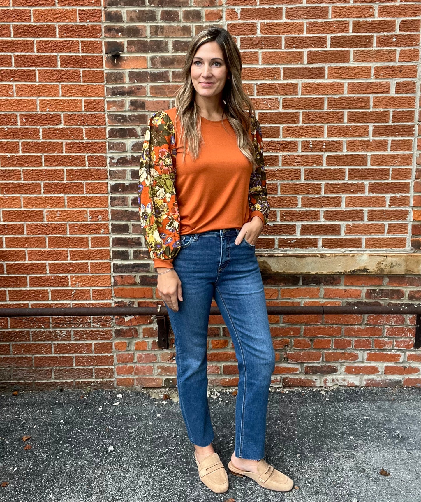 The Ariah Rust Orange Cuff Floral Sleeve Top