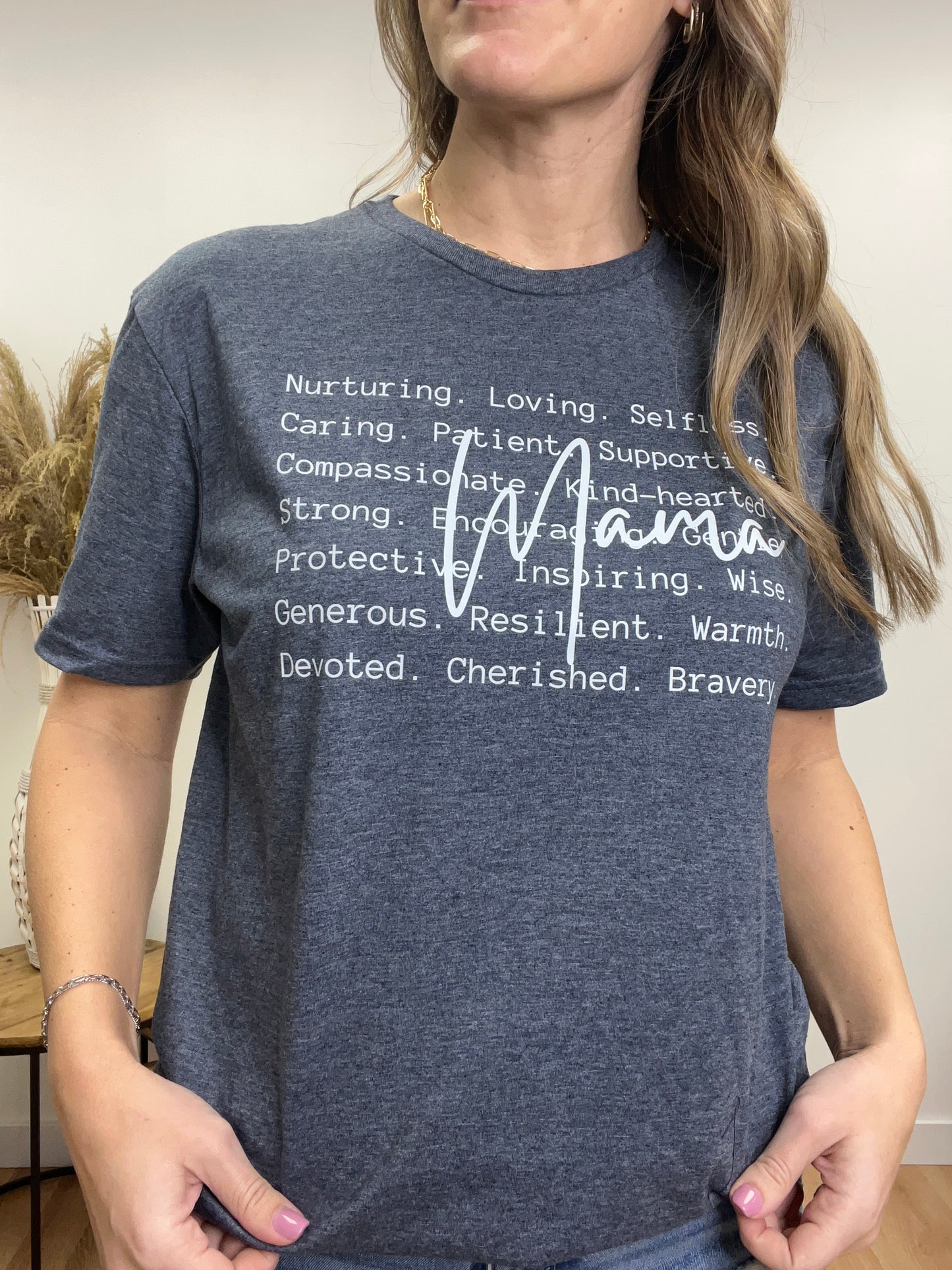 The Mama graphic Tee