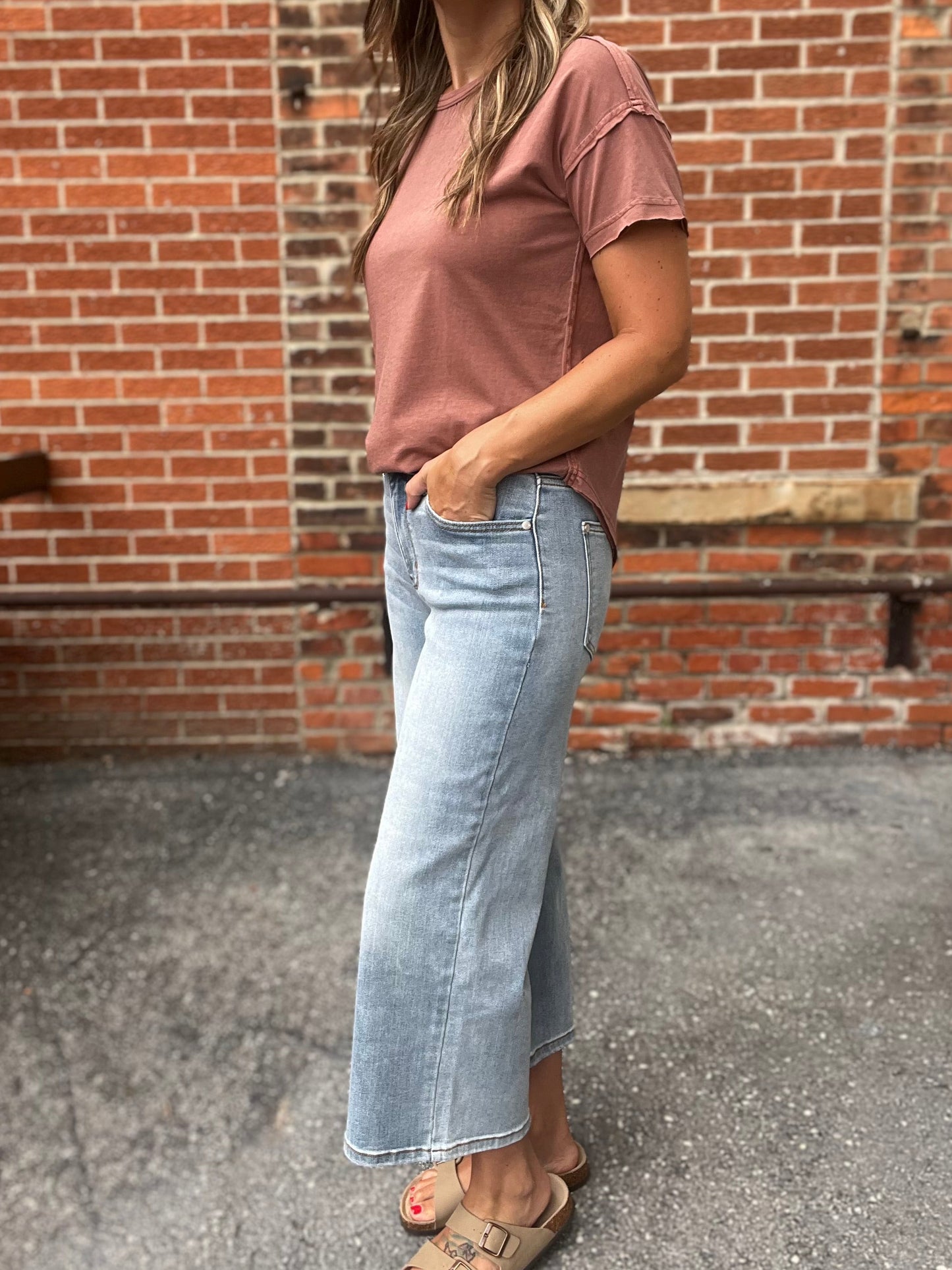 The Raylee Mid Rise Cropped Denim