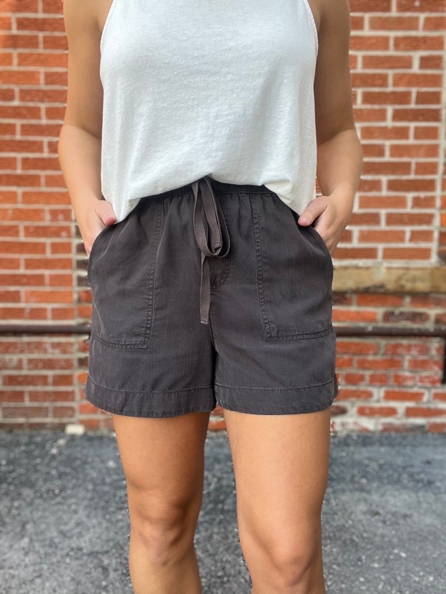 The Rowlan Drawstring Tencel Shorts