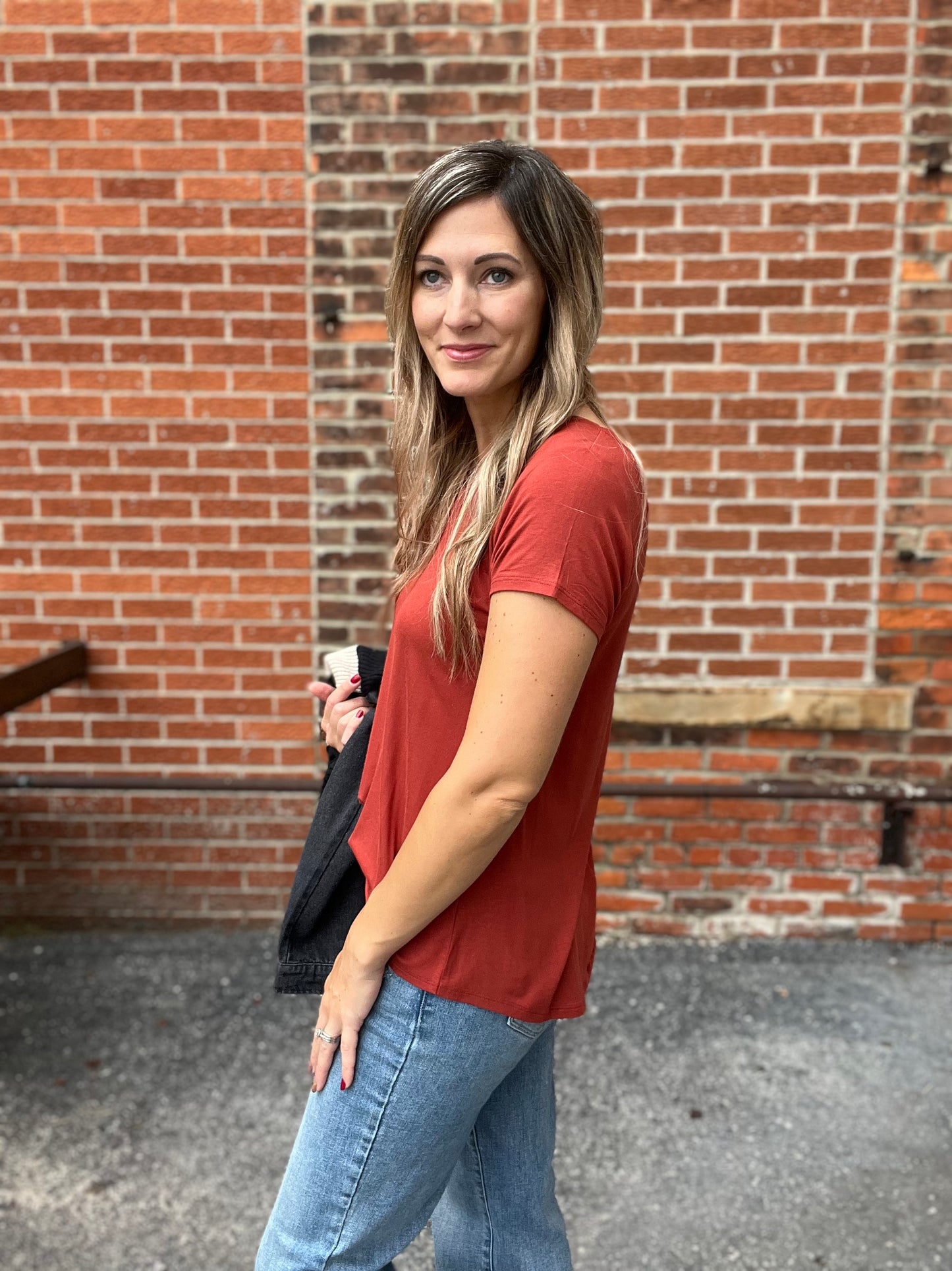 The Jane V- Neck Basic Tee