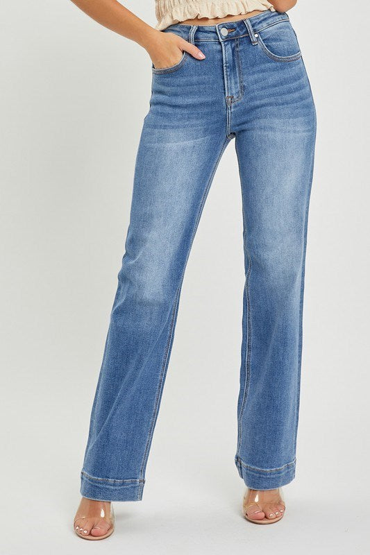 The Hudson Straight Leg Risen Jean