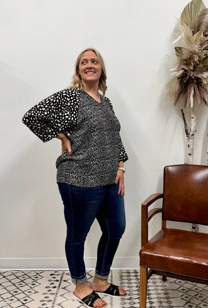 The Gazelle Curvy Blouse